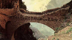 مناقشة أداء مكتب محو الأمية بمحافظة عمران