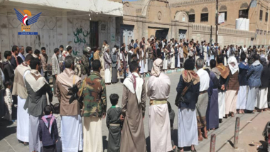 وقفات بأمانة العاصمة بذكرى خروج المارينز الأمريكي من صنعاء