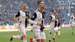   رونالدو يقود يوفنتوس للتغلب على فيورنتينا بثلاثية  