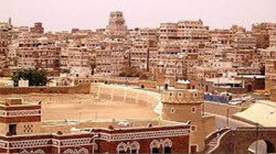 مناقشة آلية الحد من الازدحام المروري أمام جامعة صنعاء