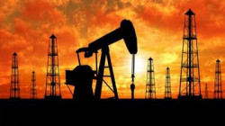 أسعار النفط تستقر وتتجه لتحقيق مكسب أسبوعي بفضل آمال خفض إمدادات