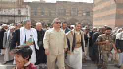 رئيس الوزراء يزور الجامع الكبير ومعالم دينية وتاريخية بمدينة صنعاء القديمة