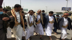 عضو السياسي الأعلى الحوثي يشرف على إنهاء قضية قتل بين آل العبسي وآل الريامي