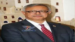 رئيس الوزراء يهنئ الرئيس المشاط وأعضاء المجلس السياسي بالعيد الوطني 22 مايو