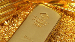 إرتفاع أسعار الذهب إلى أكثر من 1725 دولار للاوقية