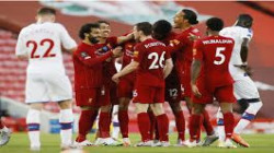 ليفربول يقترب من لقب الدوري الإنكليزي بعد فوزه برباعية على بالاس