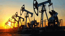 النفط ينخفض مع تجدد القلق حيال الطلب الأمريكي