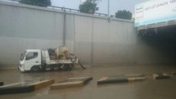 مؤسسة المياه بأمانة العاصمة تواصل شفط مياه السيول