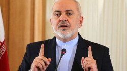 وزير الخارجية الإيراني يحذر من أي محاولة أمريكية لتفتيش سفن بلاده