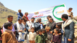توزيع مساعدات للمتضررين من السيول في بلاد الروس بمحافظة صنعاء