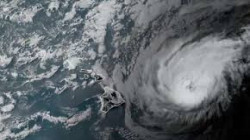 الإعصار دولفين يهدد اليابان بأمطار غزيرة ورياح عاتية
