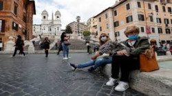 إيطاليا تسجل ارتفاعاً قياسياً جديداً لحالات الإصابة بفيروس كورونا