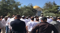 عشرات من المستوطنين الصهاينة يقتحمون المسجد الأقصى