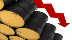 انخفاض أسعار النفط بسبب ارتفاع المخزونات الأمريكية