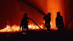 إجلاء 3500 شخص بعد اندلاع حريق في مجمع تجاري بمدينة مومباي الهندية
