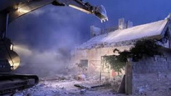 إصابة 3 فلسطينيين باقتحام الاحتلال شرق نابلس وهدمه منزلاً