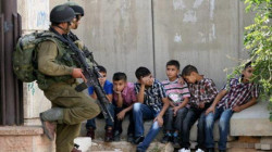 قوات الاحتلال تعتقل المئات من الفلسطينيين بينهم 63 طفلا و16 أمرأة خلال اكتوبر