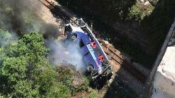 مقتل 17 شخصاً إثر سقوط حافلة من فوق جسر بالبرازيل