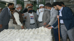 وزير الصناعة يطلع على ترتيبات تشغيل قسم النسيج بمصنع الغزل بصنعاء