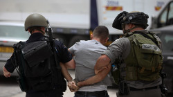 الاحتلال الإسرائيلي يعتقل 10 فلسطينيين من الضفة الغربية المحتلة