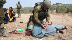قوات الاحتلال تعتقل ثمانية فلسطينيين في الضفة الغربية