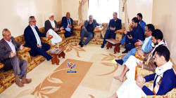 رئيس الوزراء يزور أسرة الفقيد الشرجبي لتقديم واجب العزاء