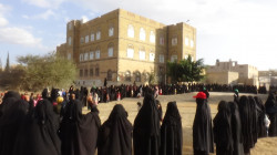 وقفة نسائية في سنحان بمحافظة صنعاء تدين الصمت الدولي إزاء جرائم العدوان