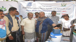 تدشين توزيع مواد إيوائية ومساعدات نقدية لنازحي الدريهمي في الحديدة