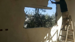 الاحتلال الإسرائيلي يجبر عائلتين فلسطينيتين على هدم منزليهما بالقدس المحتلة