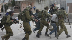 الاحتلال الإسرائيلي يشن حملة مداهمات واعتقالات واسعة بالضفة الغربية المحتلة