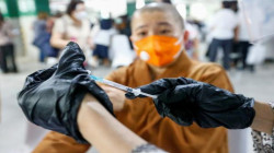 الصين تعتمد لقاحين محليين ضد فيروس كورونا