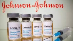 أمريكا ترخص للقاح جونسون أند جونسون وبايدن يدعو إلى مواصلة الحذر