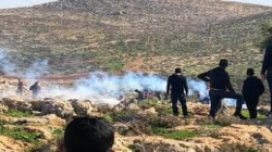 الاحتلال الاسرائيلي يقمع مسيرتين سلميتين بالضفة ويصيب العشرات بالاختناق