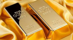 انخفاض أسعار الذهب لأدنى مستوى في 9 شهور بسبب ارتفاع الدولار