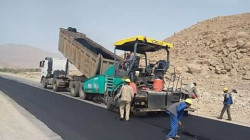 Grâce aux efforts de gouvernement du Salut national à Sanaa, 40% de la route Sanaa-Al-Jawf maintenant est achevée, Après avoir trébuché pendant Trois Décennies: rapport