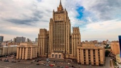 روسيا تطلب من 10 موظفين في السفارة الأمريكية مغادرة أراضيها رسمياً