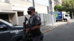 مقتل 3 أطفال ومدرس بعملية طعن داخل مدرسة في البرازيل
