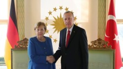 أردوغان وميركل يتفقان على دعم حكومة الوحدة الليبية