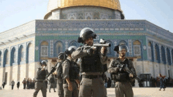 عكرمة صبري: قوات الاحتلال تنسحب من المسجد الأقصى وتغادر محيطه وأبوابه