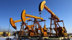 النفط يصعد وسط حالة من الحذر في آسيا