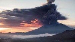 بركان تال الفلبيني يثور من جديد