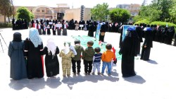 وقفة وقافلة من نساء ذمار دعماً للتصنيع الحربي وفلسطين
