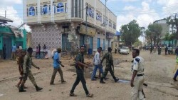 مصرع 15 شخصا بهجوم انتحاري استهدف معسكرا للجيش في الصومال