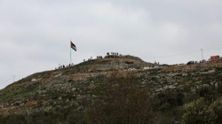 مئات المستوطنين يقتحمون مواقع أثرية بالضفة الغربية بحماية جيش الاحتلال