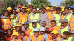 تدشين توزيع أدوات ووسائل السلامة الصحية لعمّال النظافة بذمار