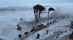 مصرع 10 أشخاص ونزوح المئات جراء عاصفة قوية في غامبيا