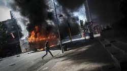 جنوب أفريقيا تنشر قوات عسكرية لمواجهة أعمال العنف عقب سجن رئيسها السابق