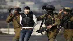 الاحتلال يصيب فلسطينيا ويعتقل آخر جنوب طوباس و يهدم 11 مسكنا في تجمع 