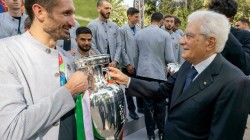 الرئيس الإيطالي يكرم منتخب بلاده لكرة القدم بعد فوزه بكأس أوروبا