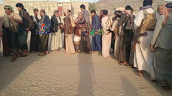 محافظ مأرب يصلي العيد في ماهلية ويتفقد نقاطها الأمنية